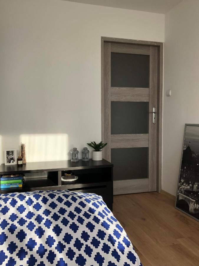 M&B Pokoj Przy Rondzie Daszynskiego Warschau Buitenkant foto