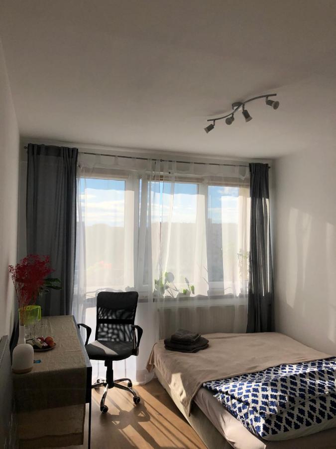 M&B Pokoj Przy Rondzie Daszynskiego Warschau Buitenkant foto