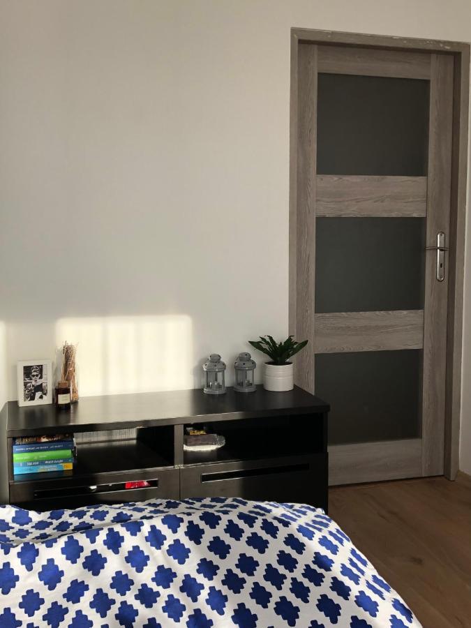 M&B Pokoj Przy Rondzie Daszynskiego Warschau Buitenkant foto